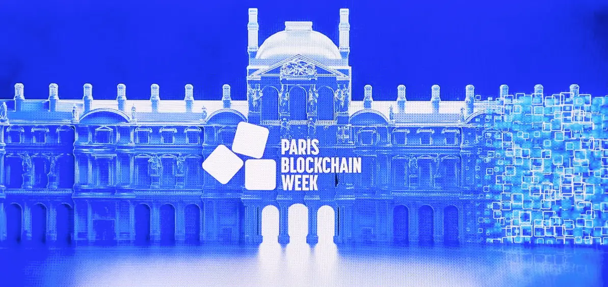 Animated digital display at Paris Blockchain Week featuring the event logo and a stylized graphic of the Carrousel du Louvre.